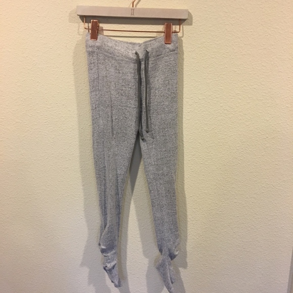 Abercrombie & Fitch Pants - Abercrombie & Fitch gray soft jogger sweatpants Abercrombie & Fitch Pants - Abercrombie & Fitch gray soft jogger sweatpants